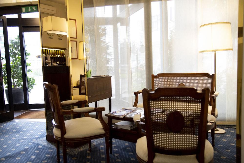 Ih Hotels Milano Eur - Trezzano Sul Naviglio Exterior foto
